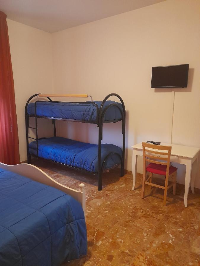B&B Arwen Ponte San Giovanni Bagian luar foto