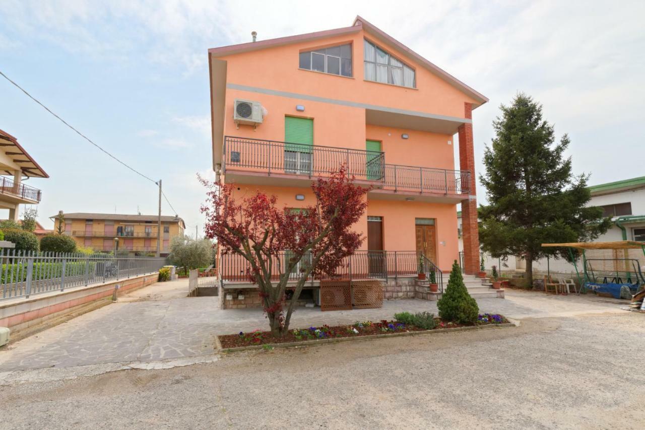 B&B Arwen Ponte San Giovanni Bagian luar foto