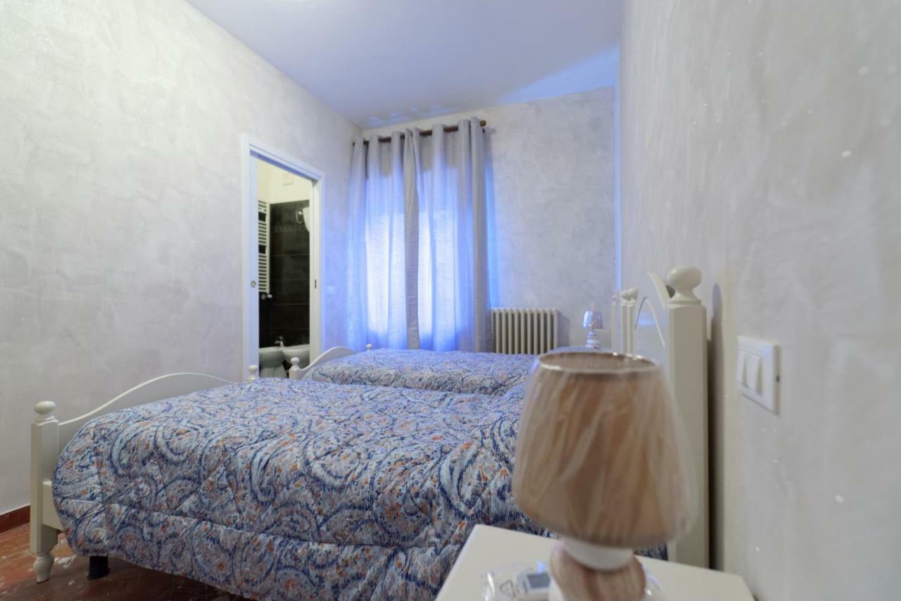 B&B Arwen Ponte San Giovanni Bagian luar foto